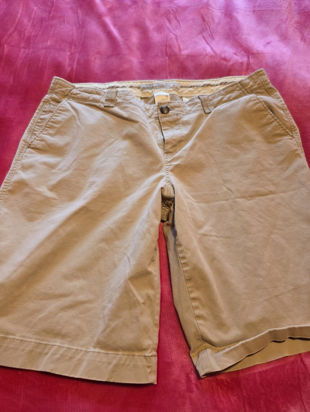 Old Navy Classic Khaki Cotton Shorts Size 14